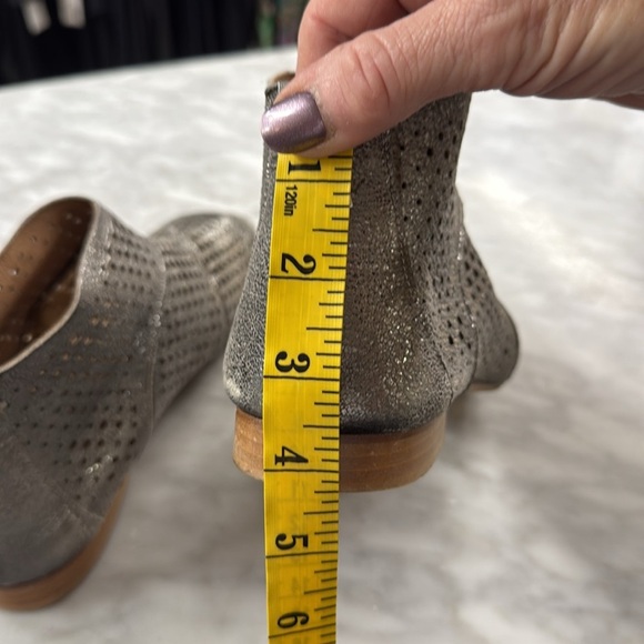 Cordani Peep Toe Metallic Perforated Ankle Bootie Size 41 - Picture 11 of 12